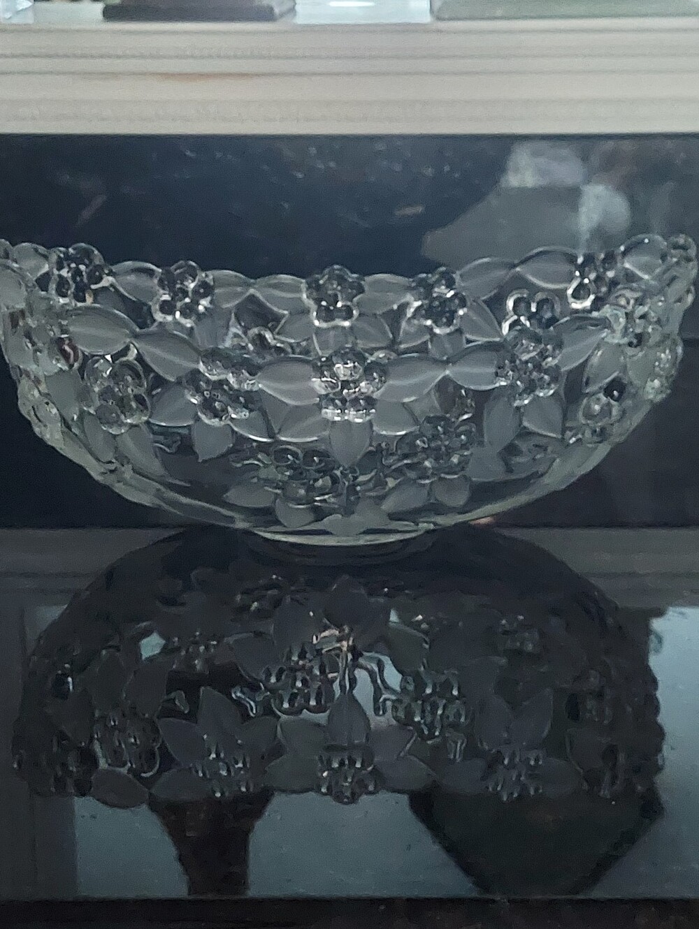 Mikasa "Snowberry" Oval Crystal Bowl